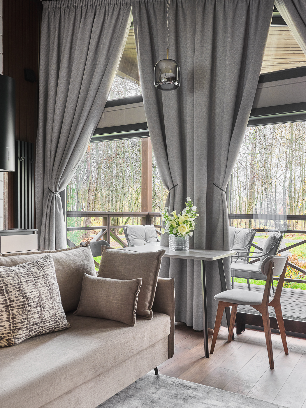 Новый коттедж с двумя верандами