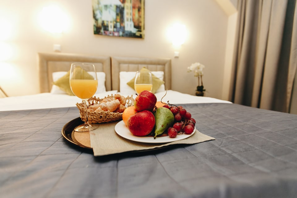ROOM SERVICE